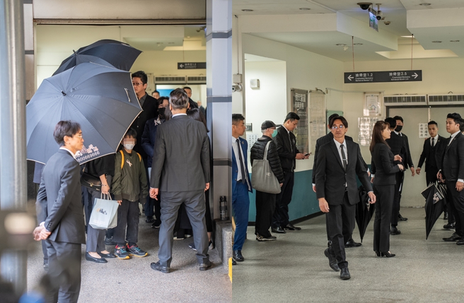 琼瑶家属在火葬场外。（图／吴松翰摄）