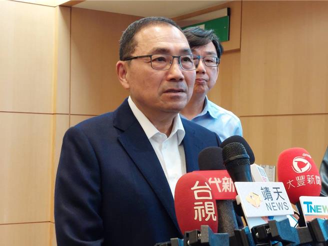 新北市長侯友宜今（11）日受訪表示，每個地方狀況不同，中央要有大致原則的規範，大家才能一起共同達成目標。（陳慰慈攝）