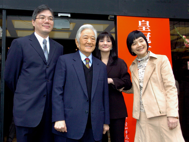 平云（左起）、平鑫涛、平莹、平珩。（图／中时资料照）