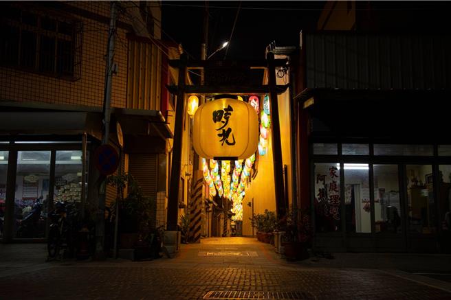 歷年大受好評的王爺廟巷燈籠將換上人氣票選的關鍵字「時光」。（文化局提供／曹婷婷台南傳真）