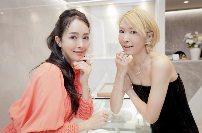 MAKIYO（右）行动支持小林优美开店。（经纪人提供）