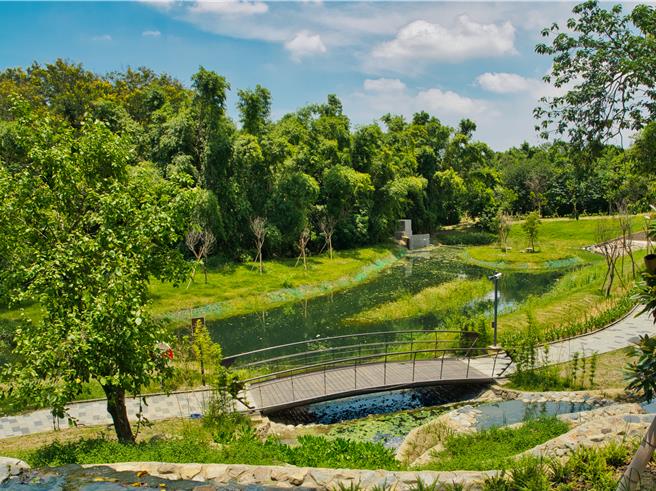 竹溪水岸改善及环境营造成果。（水利局提供／宝智华台南传真）