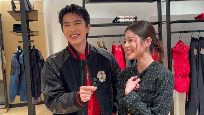 BOSS全新概念店今（11）日开幕，力邀人气男星曾敬骅、詹子萱站台，两人自曝收过地狱耶诞礼物。（柯宗纬摄）