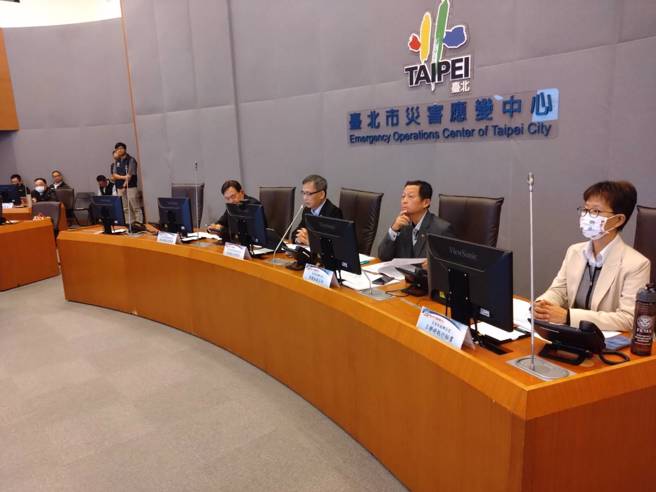 台北市灾害防救专家谘询委员会于今（11）日召开第43次全体委员会议，由张温德副市长主持，共有23位府外专家学者出席与会。（翻摄画面）