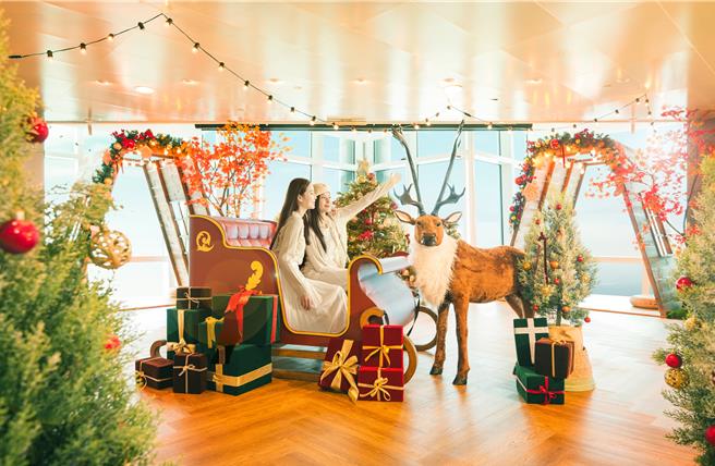 台北101《云端冬季．山林之美》特展，打造高山耶诞小镇。（台北101提供）