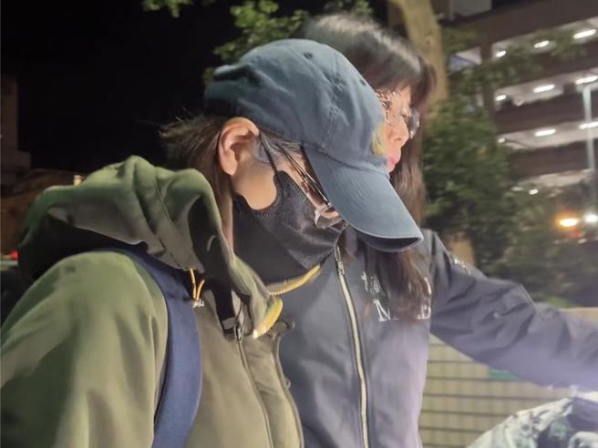 劳动部劳力发展署北分署前分署长谢宜容因为涉贪瀆，被新北地检署声请收押禁见裁准。（柯毓庭摄）