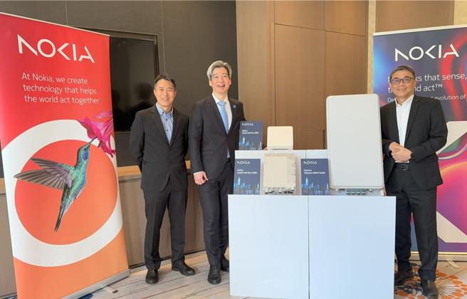 圖右為台灣諾基亞通信公司總經理劉明達。圖／台灣諾基亞提供
