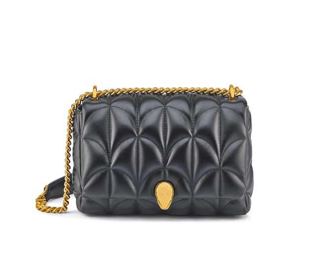 BVLGARI Calla系列SERPENTI SUGARLOAF黑色提包，店洽。（BVLGARI提供）