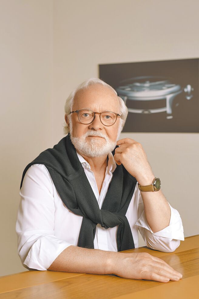 独立制表师Laurent Ferrier是个传奇人物，年轻时是赛车手，从知名表厂退休后自创品牌，作品荣获无数大奖肯定。（瑞博品提供）