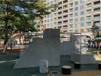 桃園光明公園設施危機四伏 跑酷區藏尖角、設施安全疑慮多