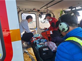 澎湖吉貝車禍！2歲女童門前嬉戲遭車撞  直升機後送高雄搶救