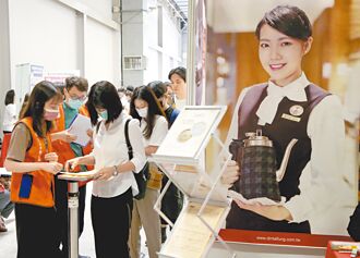 擬開放服務業移工挨轟 卓：本勞優先 永遠不變