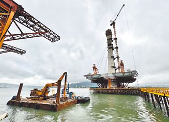 全台最難蓋 淡江大橋 跨年煙火新亮點