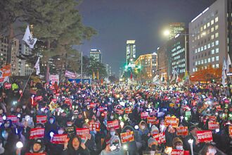 韓前防長金龍顯 牢內尋短獲救