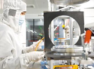 陸晶片前11月出口年增2成 破4.6兆