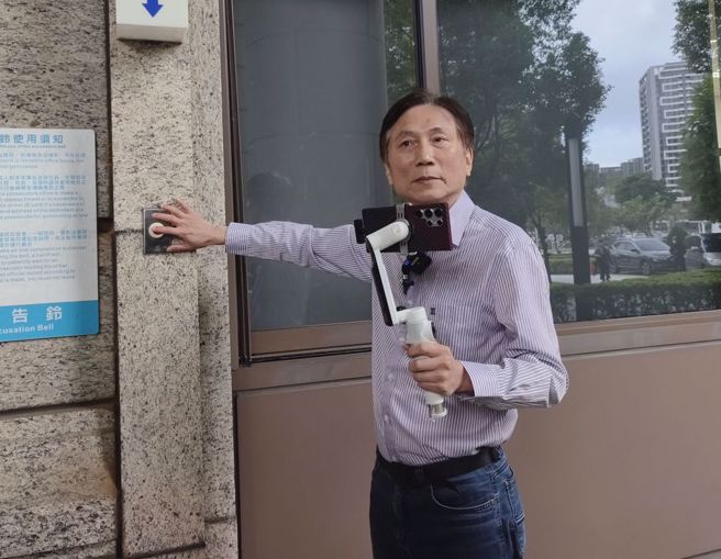 不滿被影射，桃園市議員詹江村11日到桃園地檢署，提告YouTuber八炯與饒舌歌手閩南狼。（資料照，賴佑維攝）