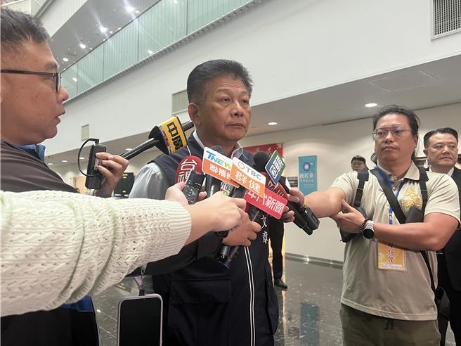 针对基层员警指「白单改红单」行之有年，台中市警局长李文章否认。（林欣仪摄）