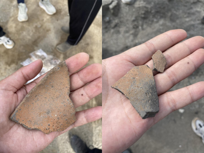 花蓮縣道193線北段正展開拓寬工程，工程人員上月卻在沿線新城鄉「加灣普查考古遺址」旁，發現幾枚疑似鐵器時代靜浦文化的陶片出土。（花蓮縣文化局提供／羅亦晽花蓮傳真）