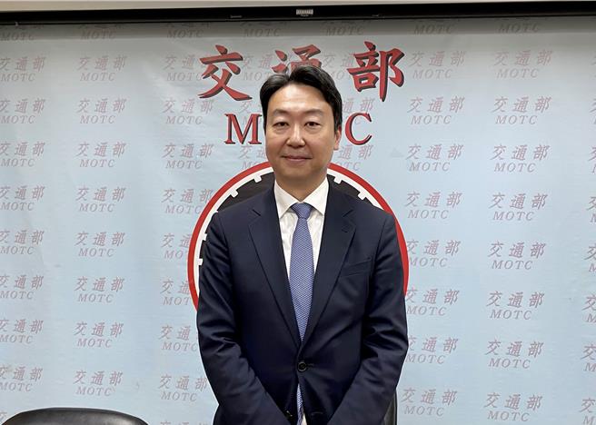 交通部长陈世凯12日透露TPASS 2.0常客优惠计画期程。（蔡明亘摄）