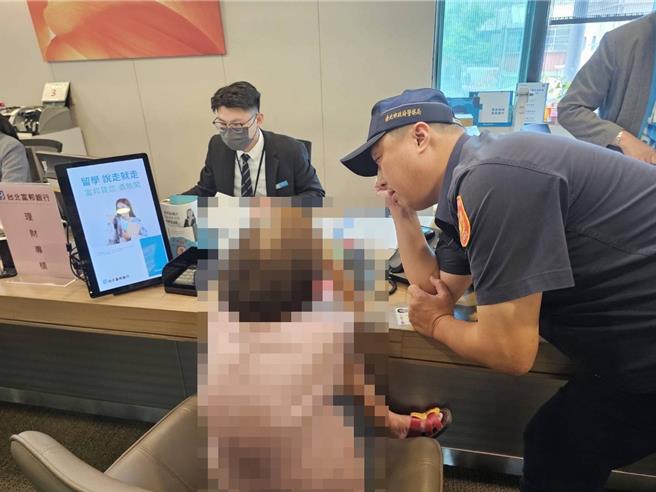 员警成功拦阻诈骗。（警方提供）