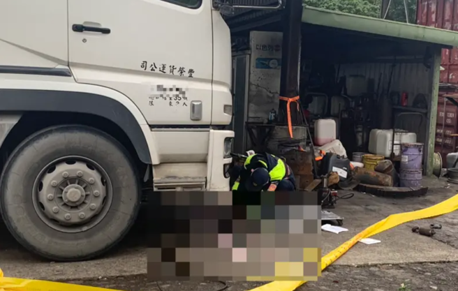 基隆中山区一间修车厂今（12）日下午2时许发生惊悚意外。（萧宥彤翻摄）
