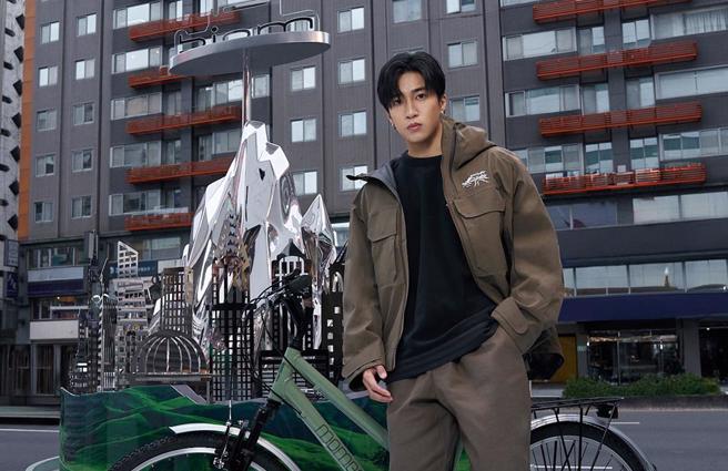 娄峻硕12日出席品牌ECCOxWhite Mountaineering快闪店活动。（ECCO提供）