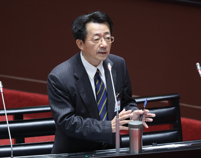 立法院12日进行司法院大法官人事同意权资格审查，大法官被提名人廖福特前往备询。（姚志平摄）