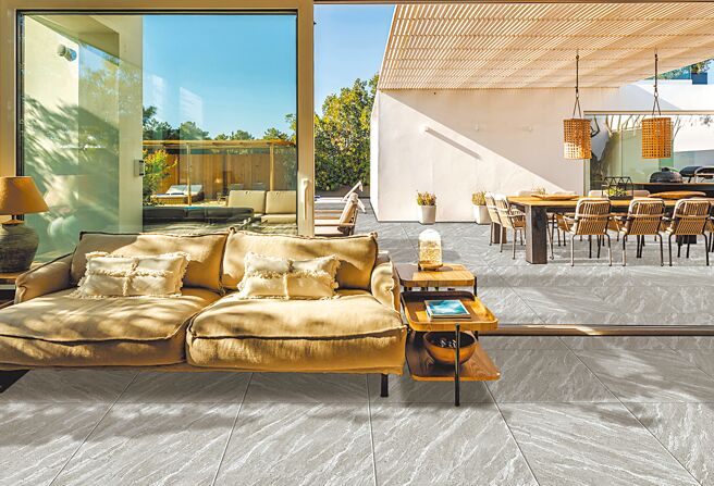 白马磁砖「阿尔卑斯系列」荣获第33届台湾精品奖，不仅是国家保证的好建材，更是内政部核可的绿建材。图／白马提供