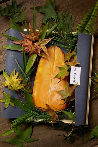 冬季的台灣驕傲 九旬阿嬤手作烏金飛花落院限量開賣