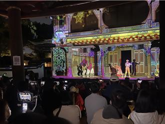 林家花園變身光影魔幻世界！首創手機作畫即時投影