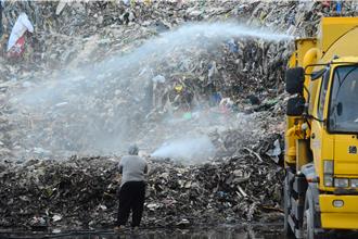 花蓮再生燃料廠廢棄物堆積飄惡臭 環保局：可撤銷營運