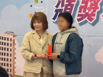 逆境中綻放光芒！卿雲慈善基金會頒獎 表揚107位學子