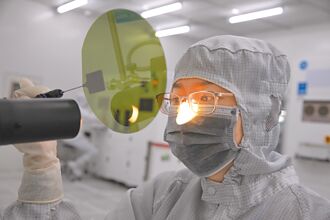 陸半導體類股 兩個月大漲72％