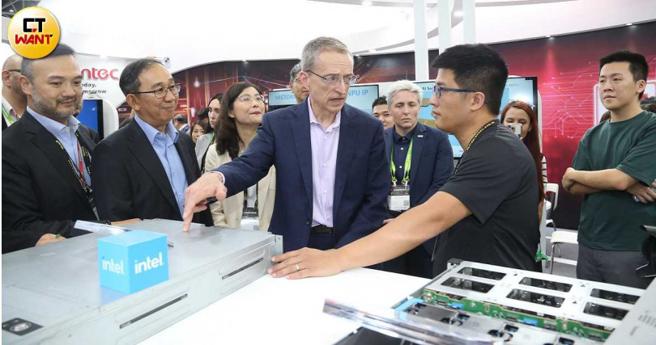 川普的一句话，恐波及逾1兆元墨西哥对美国伺服器出口额。（图／黄鹏杰摄）