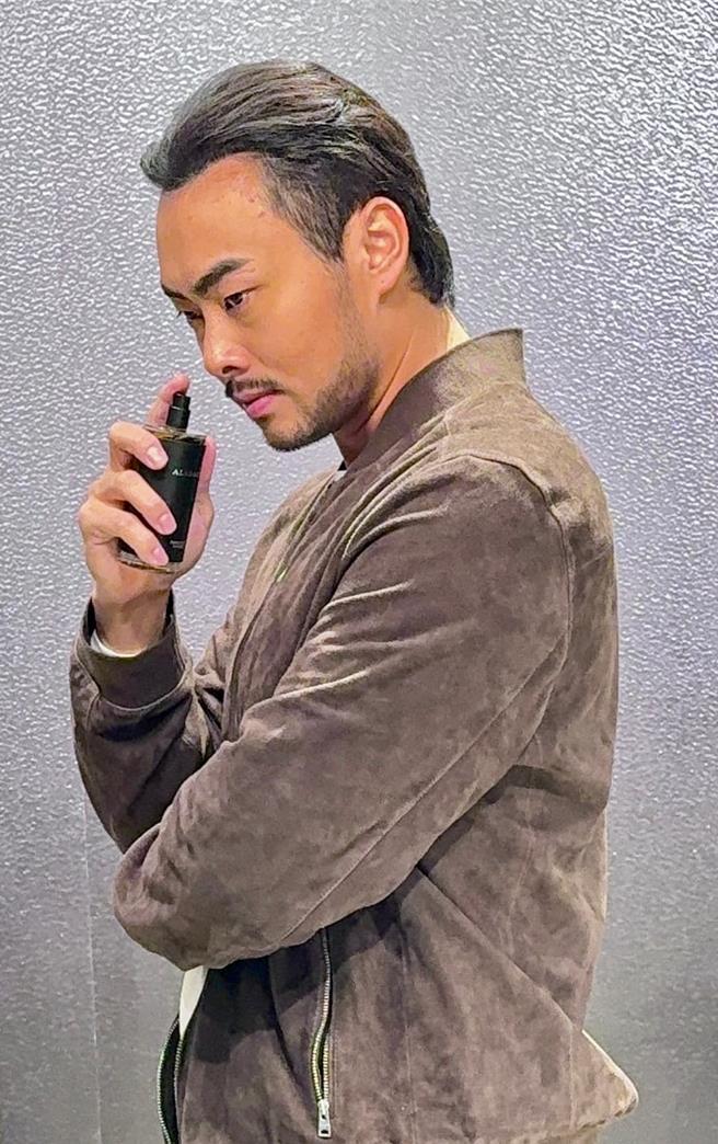 林家正出席AllSaints香水活动，表示自己喜爱皮革调香水。（古明弘摄）