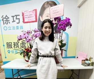 徐巧芯收到「 廖福特鄰居」致謝花籃 卡片酸爆他：藉勢藉端已久