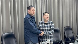 罷樑後首次會談 謝國樑與戴璟安握手共談市政 過程平和