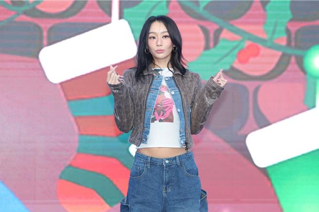 孝琳今在新北耶诞城演出。（杜宜谙摄）