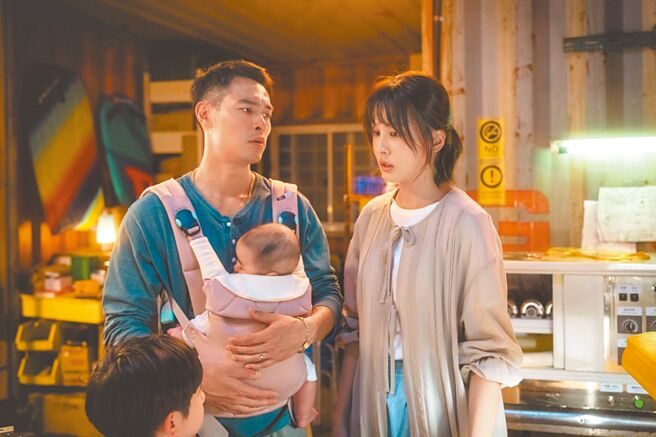 杨佑寧（左）与曾沛慈在《太太太厉害》饰演夫妻，对戏有精采火花。（鹿路电影提供）