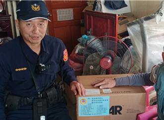 1天奔波百公里助弱势 云林「暖男警」行善32年