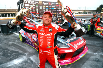 台南府城國際飄移巔峰挑戰賽 日本冠軍車手賽後直奔牛肉湯店