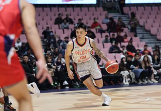 PLG》盧峻翔跟喬迪爆衝突 領航猿仍贏鋼鐵人勇奪4連勝