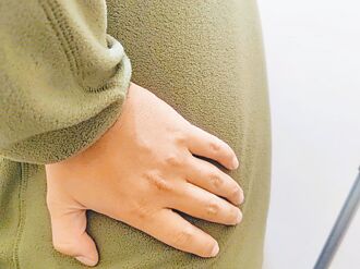 天冷肌肉收縮 小心「閃到腰」