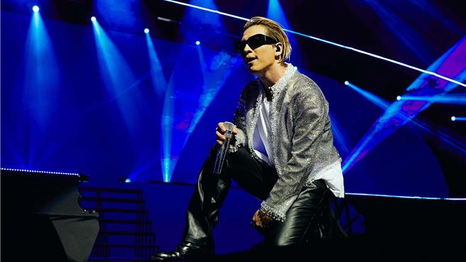 太阳昨晚在北流热力开唱，又唱又跳展现顶尖表演实力。（Live Nation提供）