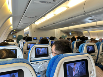 搭飛機最好睡位置曝 專家2招選位：擁有更多空間