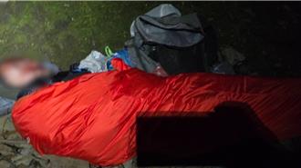 男獨攀八通關古道墜30米邊坡 消防摸黑搜救順利救援