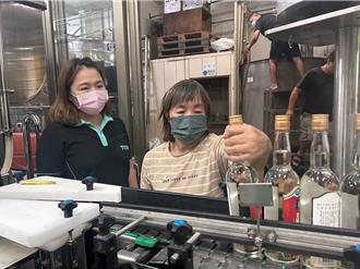 照顧癌夫放棄工作！63歲婦再戰職場