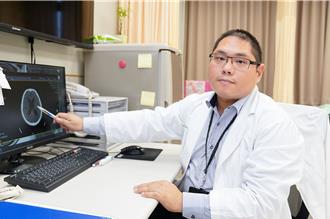 7旬翁突癡呆、尿失禁 竟罹水腦症 醫：有3症狀要注意