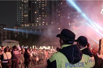 新北耶誕城巨星演唱會湧人潮  海山警20分鐘完成散場疏導