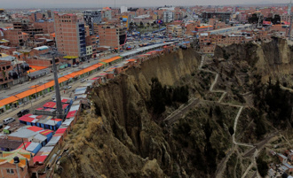 影》「悬崖第一排」民宅快坠谷！居民集体拒搬家原因曝